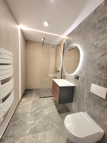 Apartament cu 2 camere nedecomandat în Tractorul