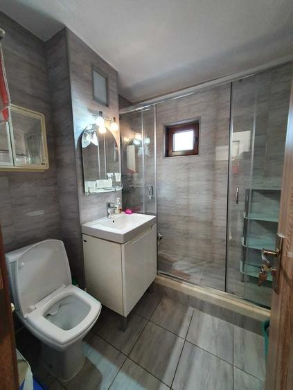Inchiriez Apartament cu 3 camere decomandate etaj 1/4 - 5