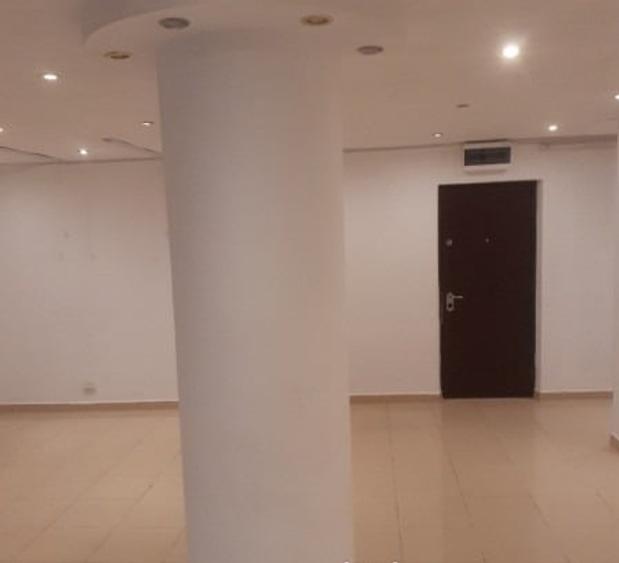 Apartament cu 3 camere decomandat în Griviței
