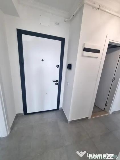 Apartament cu 3 camere decomandat în Energia