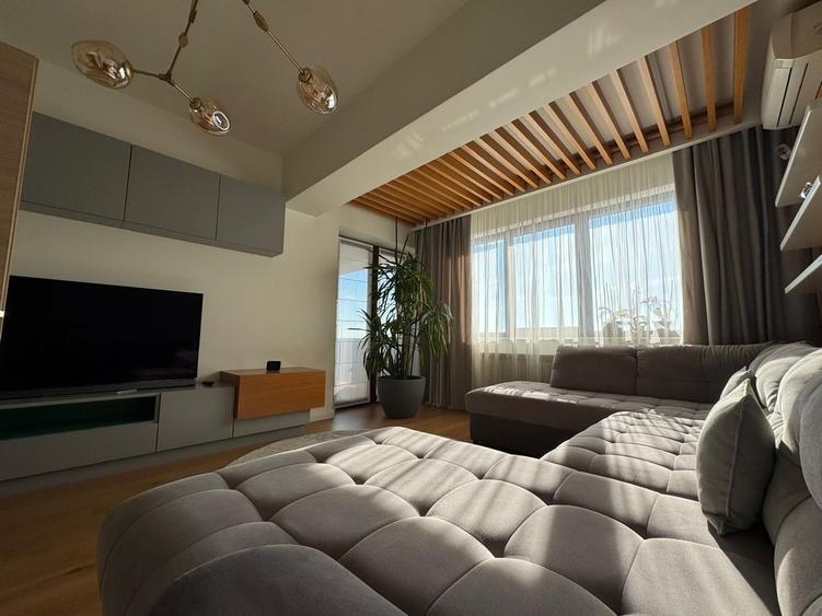 Apartament cu 3 camere decomandat în Olteniței