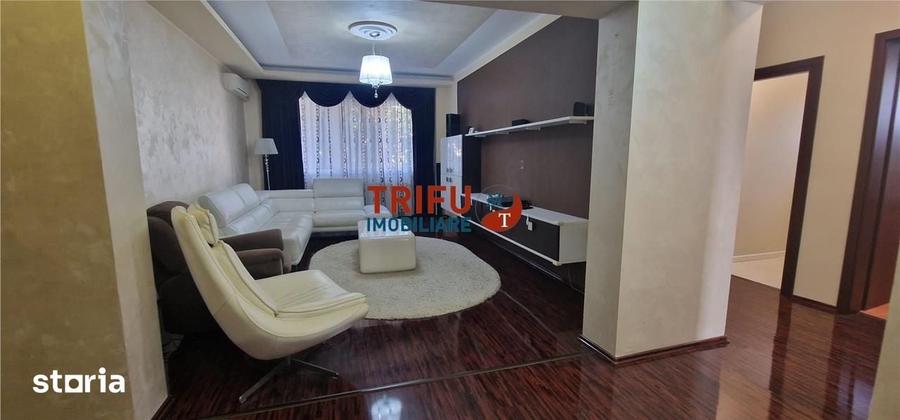 Apartament cu 4 camere decomandat în Cetate
