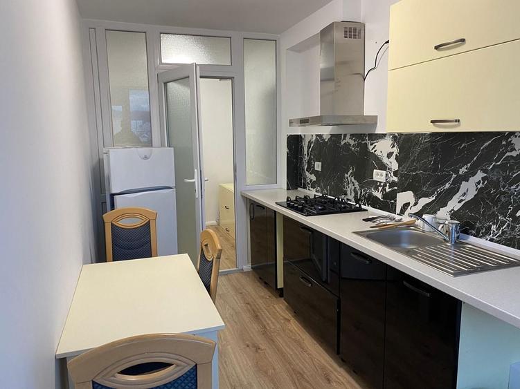 Apartament cu 2 camere decomandat în Hărmanului