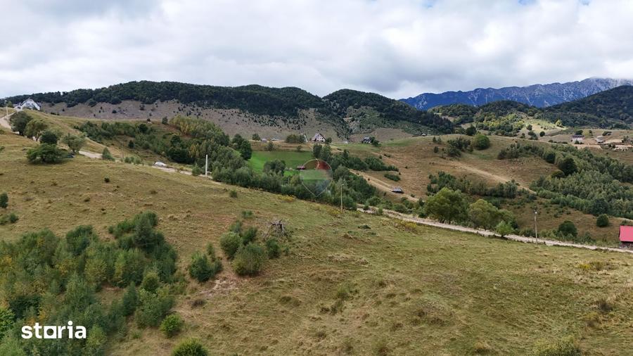 Teren de 6801 mp, în Fundata