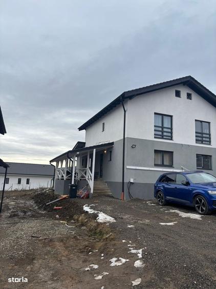 Casă cu 3 camere cu Teren 350 Mp în Livezeni