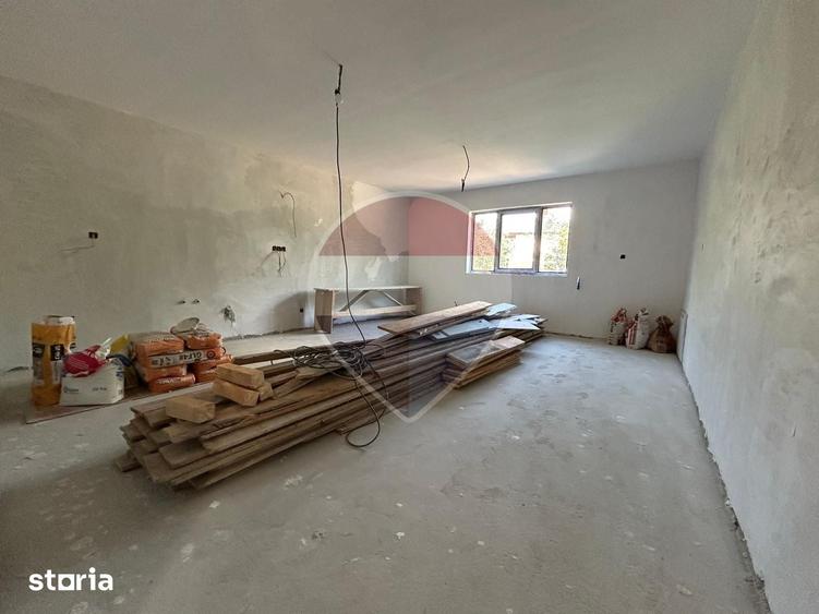 Vanzare Vila la gri Teren 800mp Lacul Mostistea - 3