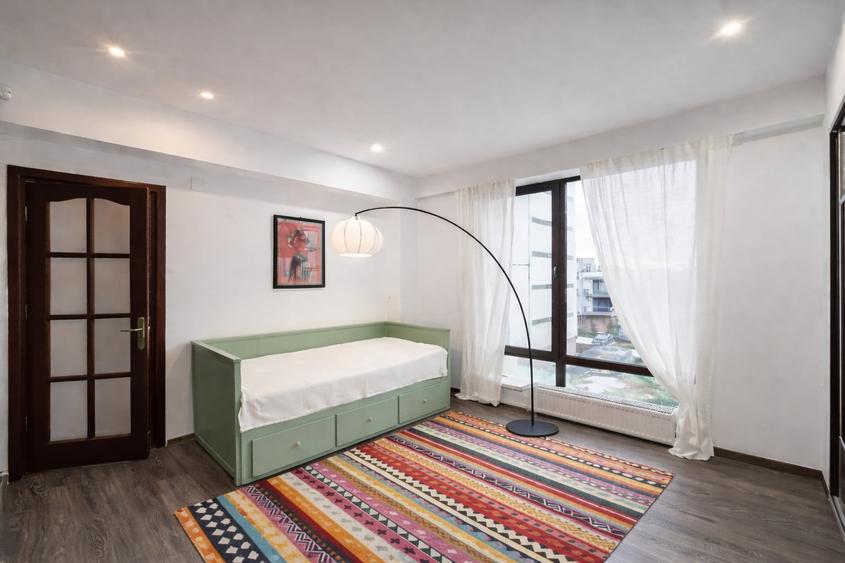 Apartament cu 3 camere decomandat, mobilat în Tomis Plus