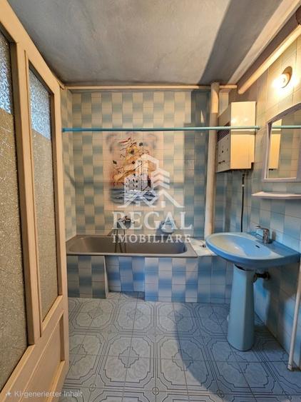 Casă individuală cu 5 camere cu Canalizare în Central