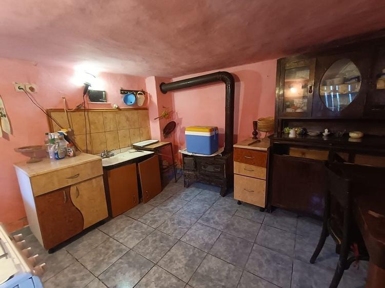 Casa 6 camere - beci / pod / garaj - 1