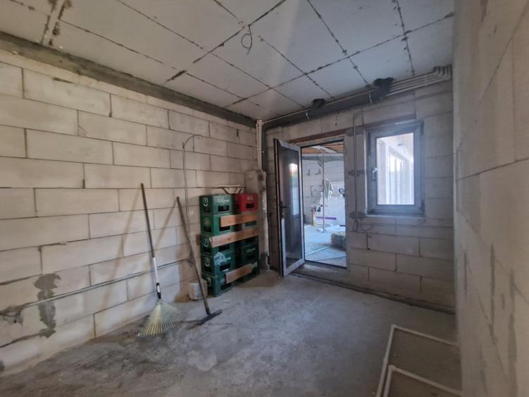 Casa P+M cu placa turnata, 5camere constructie deosebita -165.000euro - 15