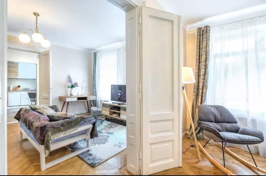 Apartament 2 camere,complet renovat, inima centrului Istoric, Strada Castelului - 7