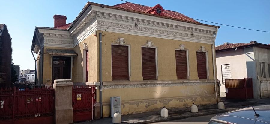 Corp casa deosebit, Serban Voda - Unirii- Biserica Sf Spiridon - 1