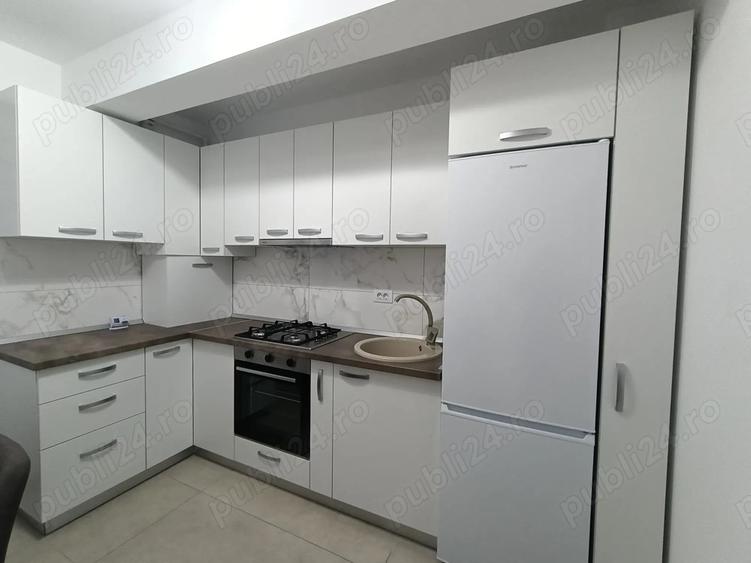 Inchiriez apartament Ra?nov - 1