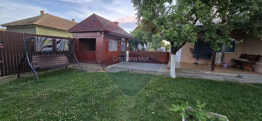 Casa cu mansarda in MISCA  jud Arad