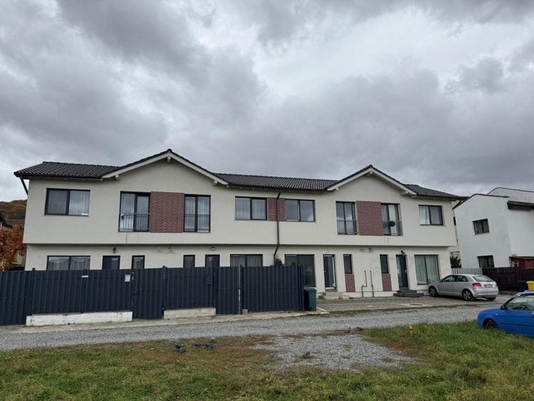 EXCLUSIVITATE  Casa de vanzare Floresti zona str Cetatii - 1