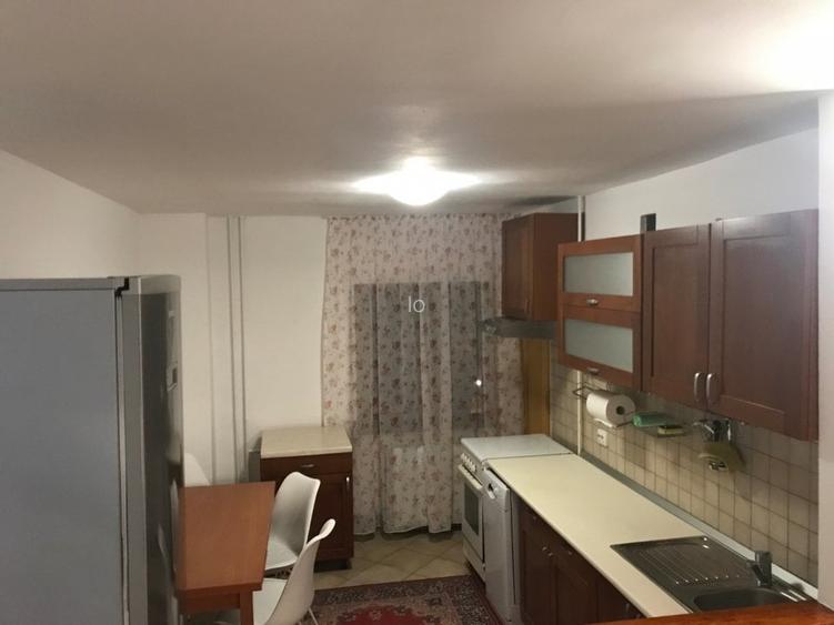 Apartament 4 camere - Zona Lipovei