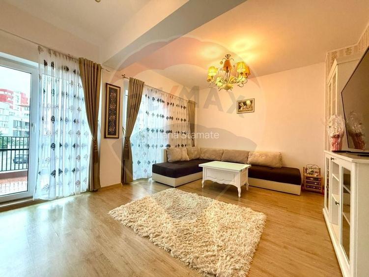 Apartament cu 3 camere de vanzare loc de parcare si teren Constanta Apartament cu 3 camere de vanzare loc de parcare si teren Constanta