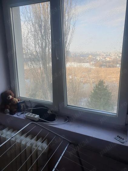 Proprietar: Garsoniera cu vedere la lac, vis-a-vis de Spitalul Pantelimon, Sector 2 - 1