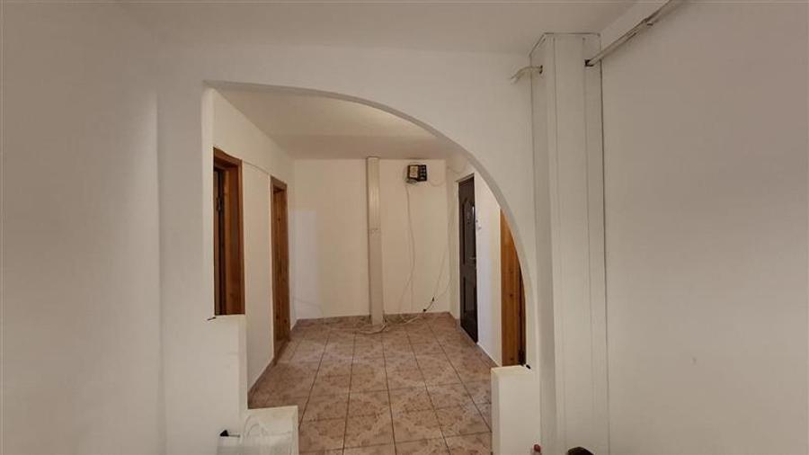 Apartament 2 camere , et 2, Ct, liber, Gara -Lic. Economic - 10