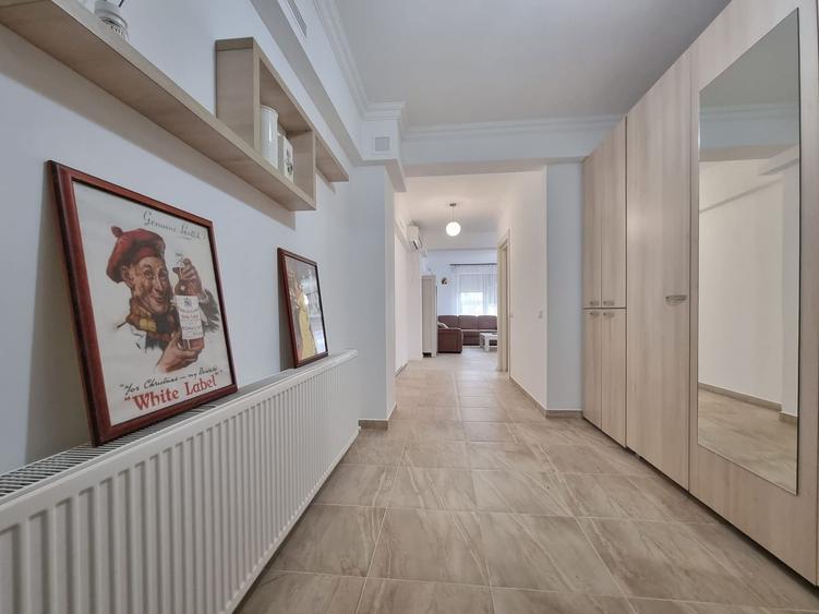 Apartament 3 camere de închiriat în zona Cazino Mamaia (pe partea cu l - 5