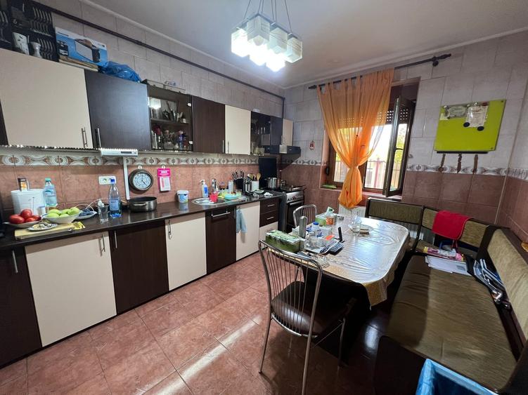 DOMNEȘTI - Vilă Superbă P + 1E + M - 16