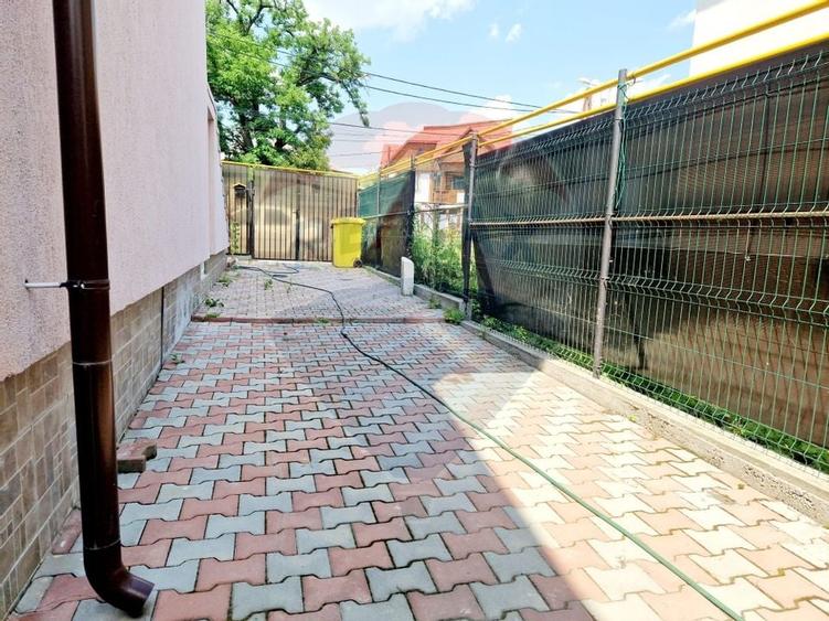 CHIRIE - Casă  4 camere , curte ,  zona LPS - 17