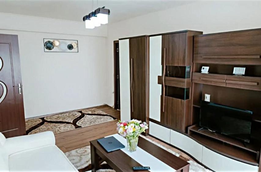 Inchiriez apartament micro 1 - 8