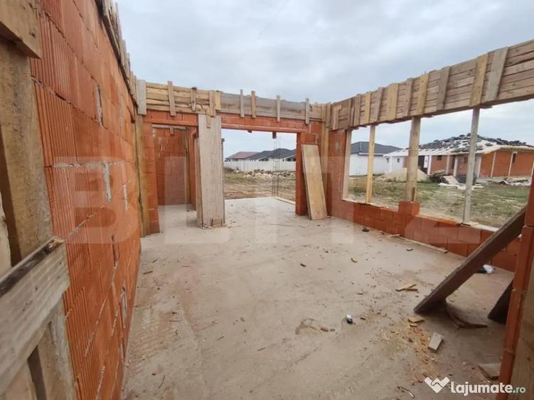 Casa noua in Santandrei , racordata la toate utilitatile - 10