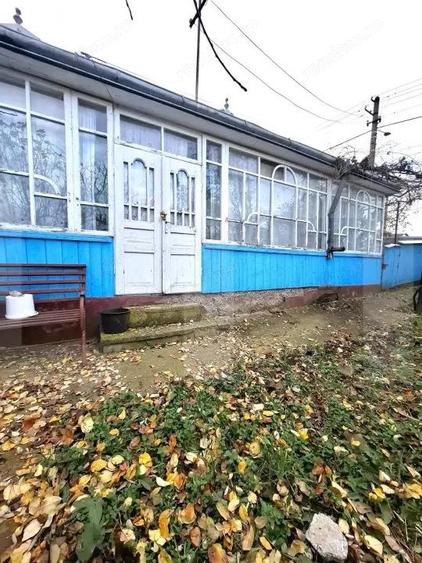 De vanzare casa batraneasca sat Vanatori, comuna Gorbane?ti - 2