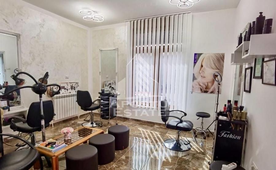 Casa cu 4 camere, , centrală proprie ,zona Parneava - 1