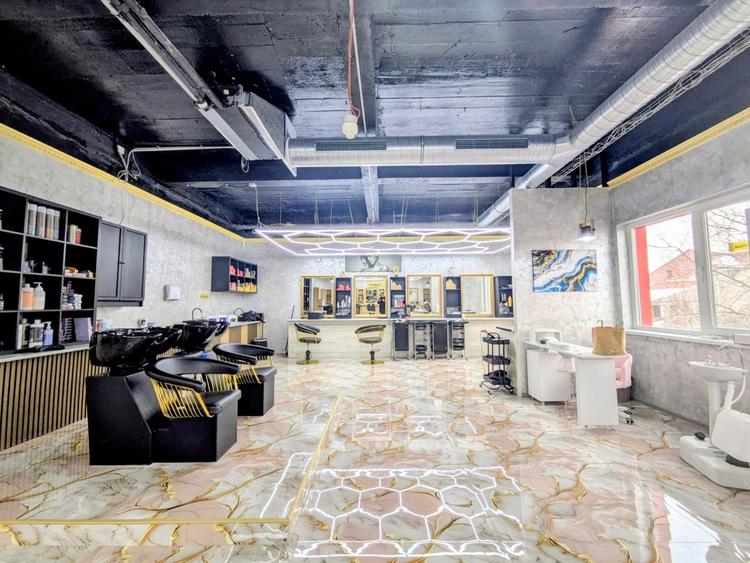 De închiriat: SAD - 220 mp - Pretabil pentru salon de infrumusetare - 1