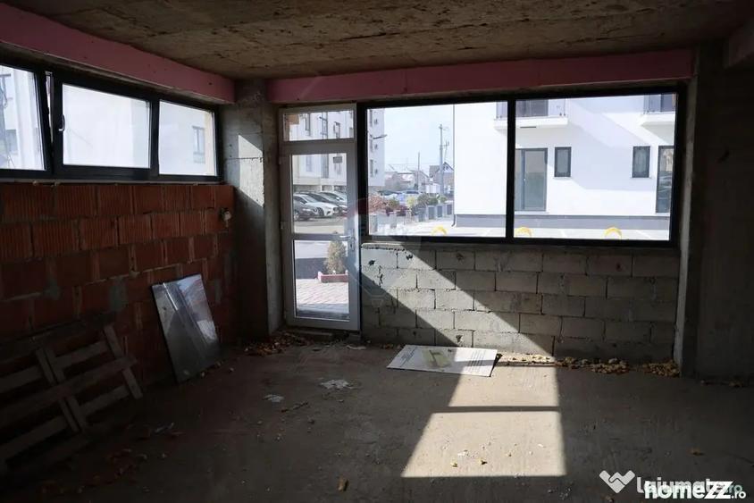 Spațiu comercial, de 317 mp, în Ipotești