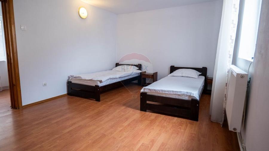 VILĂ MIXTĂ DE VÂNZARE – STRADA 1 DECEMBRIE 1918 - 40