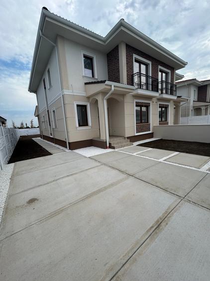 De vanzare duplex la cheie, liber, ocupabil imediat, 4 dormitoare, 3 bai - 12