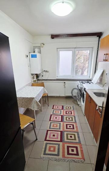 Inchiriez apartament 2 camere, et. 3, zona Hotel Roman - 7