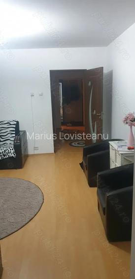 Vand apartament 3 camere Vand apartament 3 camere