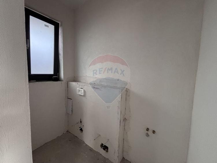 Casă / Vilă cu 4 camere de vânzare - 14