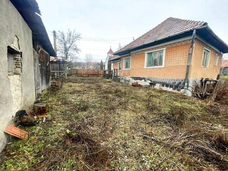 Teren 3200 mp! Casa 2 camere+bucatarie de vara+grajd, Aiton - 1