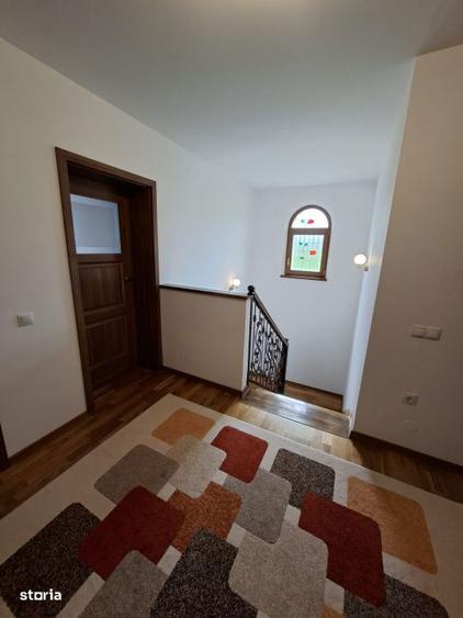 Casa Premium de Vanzare, Grosi, 14 Ari Curte Amenajata - 9