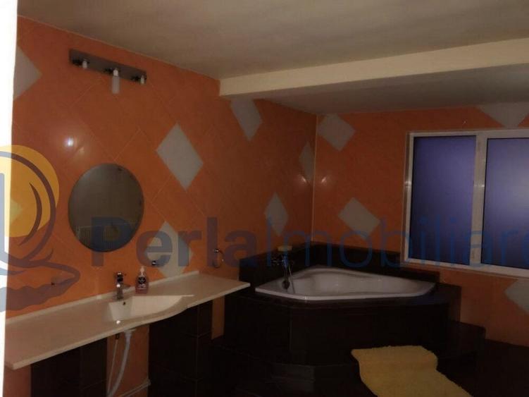 VILA - OVIDIU LAC - DEMISOL, PARTER, ETAJ SI MANSARDA - 20