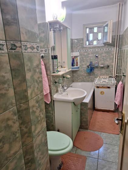 3 Camere Semidecomandat , Tomis Nord , Dobrila Eugeniu,0/4,  53mp - 5