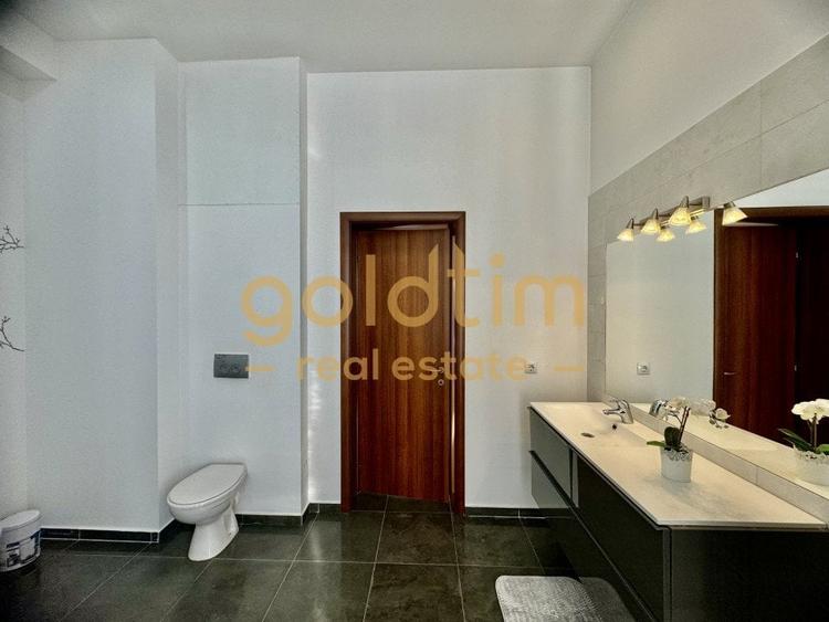 UNC/ PENTHOUSE/ TERASA 370 mp/SUPERB/ PRIVELISTE/INALTIME CAMERE3,5/2 PARCARI - 55