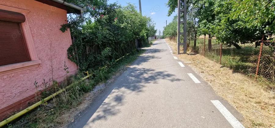 Doua case + anexe + gradina + gaz - 8