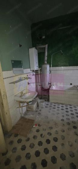 Apartament 6 camere in casa, Campina zona centrala - 9