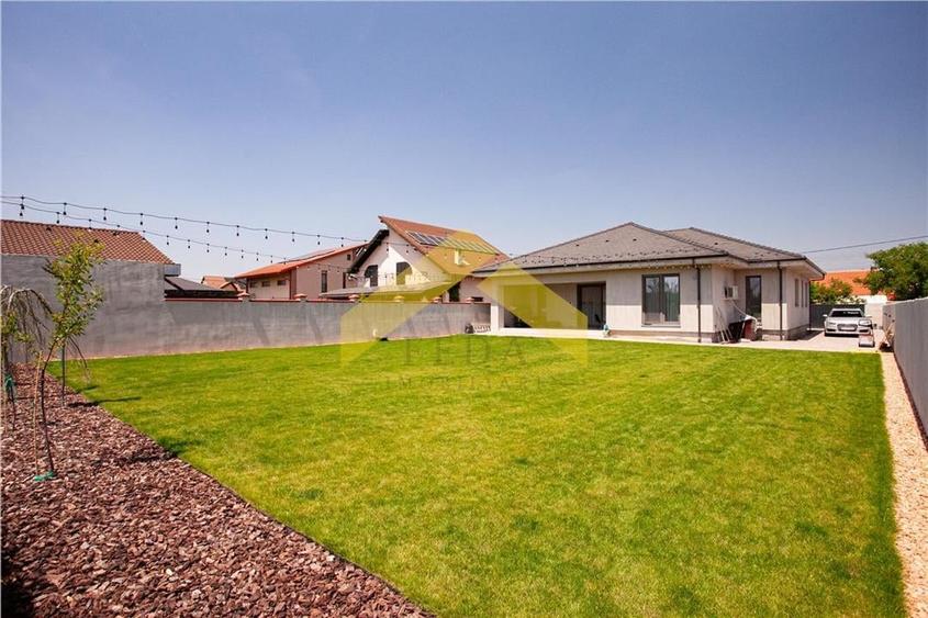 Casa noua la sol de vanzare in Livada - 2