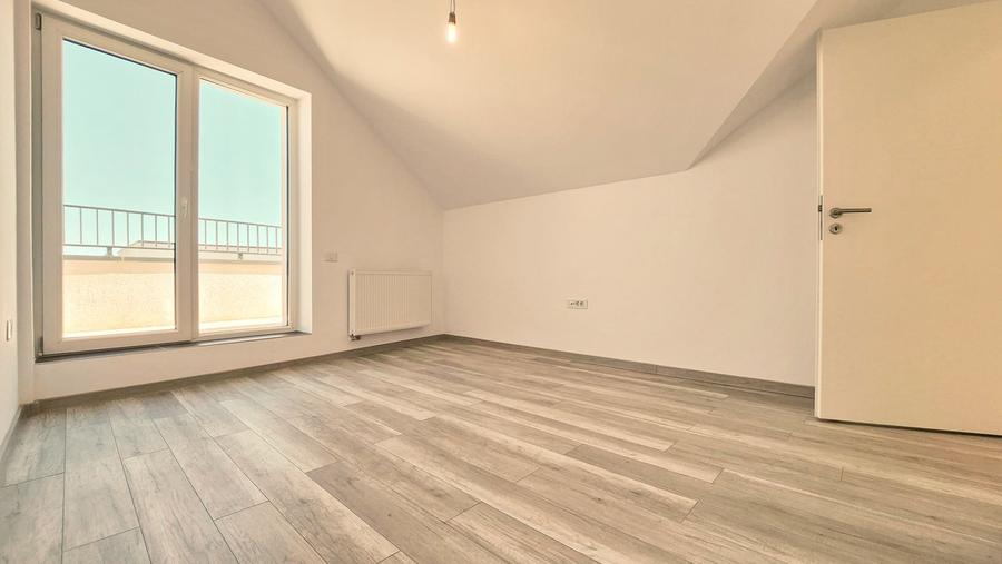 Apartament 3 Camere, Terasa Panoramica, Spatii Generoase, Tractorul - 18