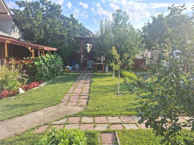 Casa cu teren de vanzare Perieni, Vaslui - 1