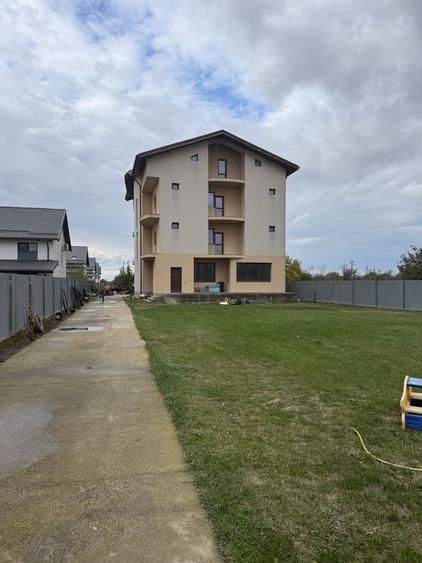 Casa cu 11 dormitoare de vanzare in Corbeanca - 2