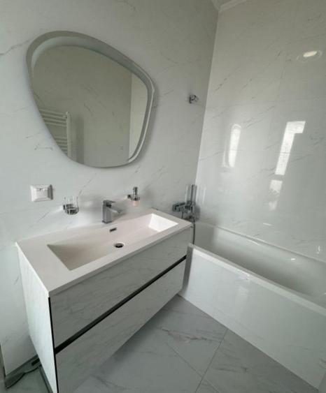 Baneasa : Apartament cu 3 camere tip penthouse, cu vedere panoramica spre lac ! - 10