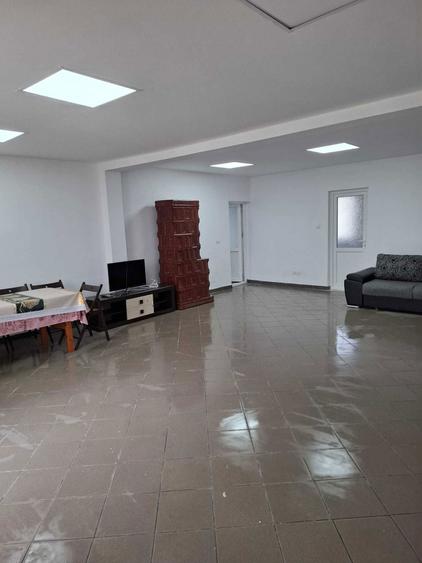 Casa/Spatiu de inchiriat - 5